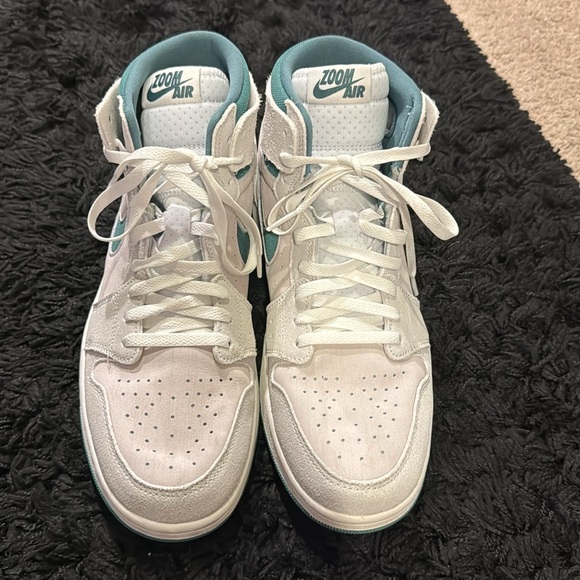 Jordan AJ1 Zoom CMFT 2 - Picture 2 of 3